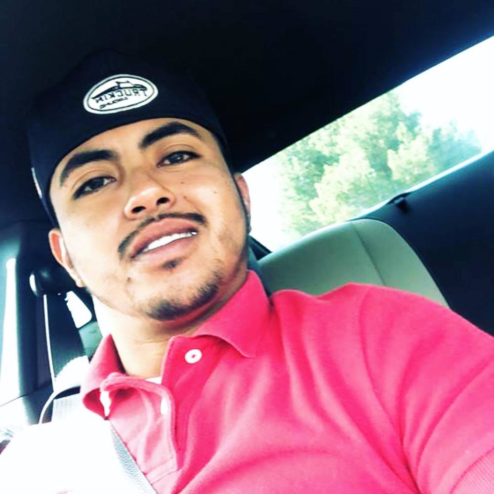 Meet your Posher, Efrain